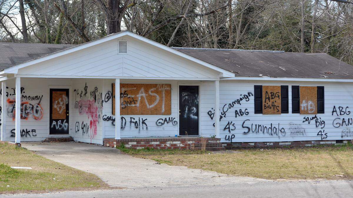 gang_graffiti