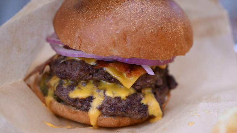 ‘Cook with heart.’ New Warner Robins spot offers top-notch burgers & more