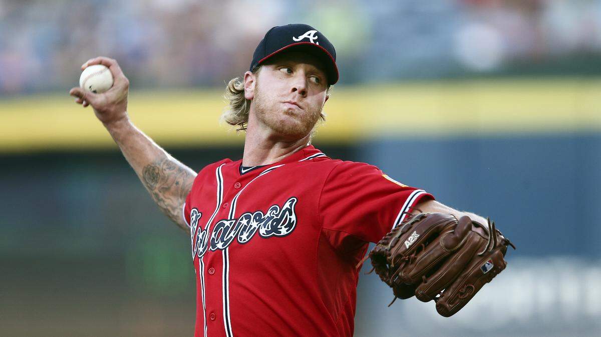 Atlanta Braves starting pitcher Mike Foltynewicz (48) works in the first innings of a baseball game against the Arizona Diamondbacks Saturday, Aug. 15, 2015, in Atlanta. (AP Photo/John Bazemore)