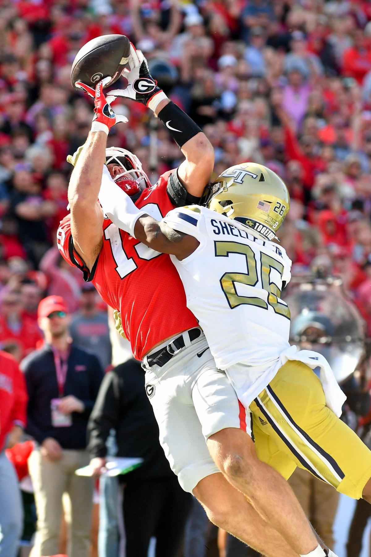 Georgia tight-end Brock Bowers is unable to bring down a Stetson Bennett pass in action Saturday as the Dawgs beat Georgia Tech 37-14.