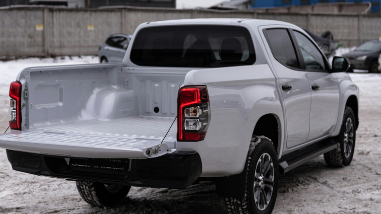 Is it legal in Ohio to ride in the bed of a pickup truck? Here’s what the law says