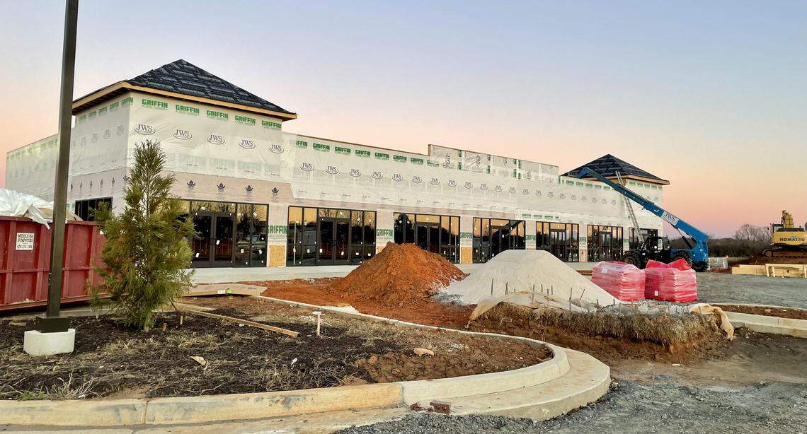 A new shopping center along the thriving Perry Parkway is brought to you by the Dhan Group in Warner Robins. Leasing is expected to start soon.