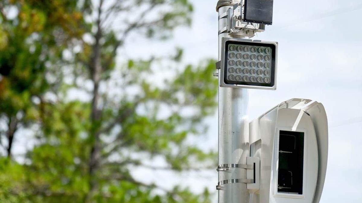 Speed limit cameras have been installed at Vineville Academy of the Arts and Heritage Elementary School.