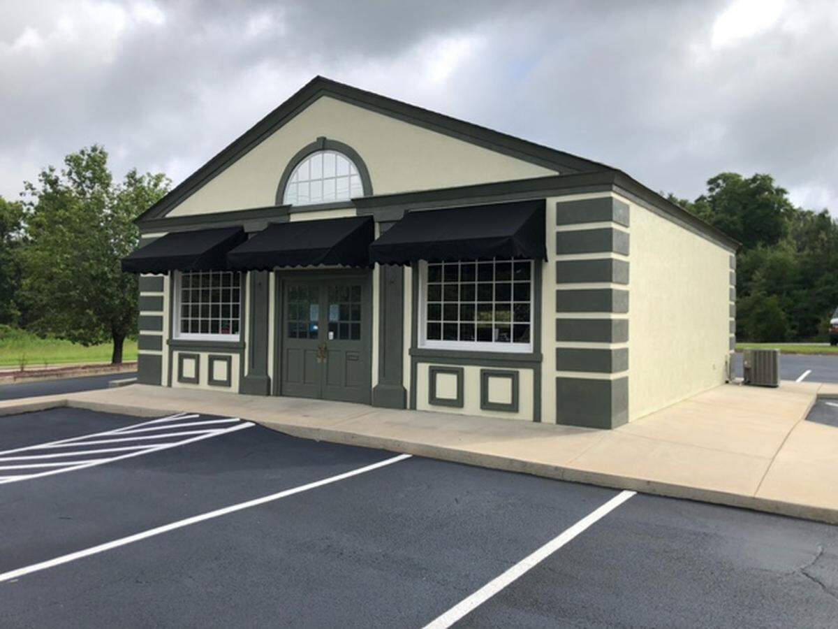 Keith and Mary Wilcots are opening Lumpia Cafe, a casual, ethnic restaurant offering Filipino cuisine, at 1214 Washington St. across from city hall in Perry.