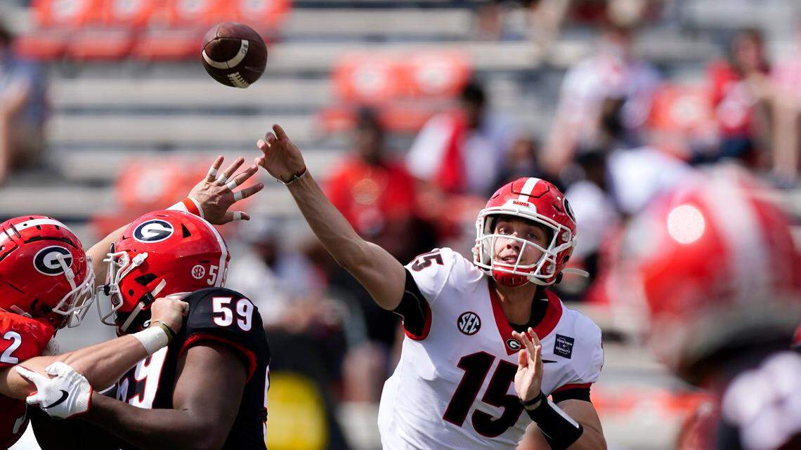 Georgia hasn’t named a backup QB, but G-Day game offers plenty of hints