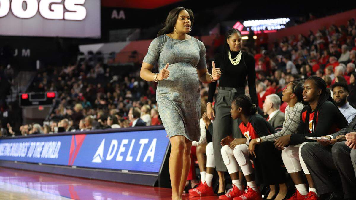 Head Coach Joni Taylor directs the team during a game between the University of Georgia and Texas A&M University in Stegeman Coliseum on Sunday, Jan. 10, 2019. (Photo by Lauren Tolbert)