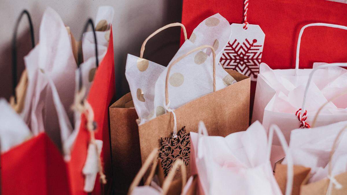 Here are the wrapping materials that can and can’t be recycled.