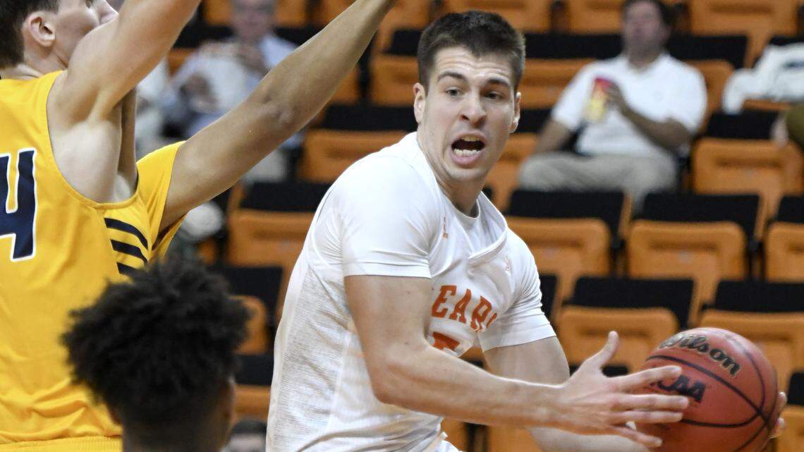 ‘Diversity is always necessary.’ How international athletes at Mercer find pieces of home in Macon