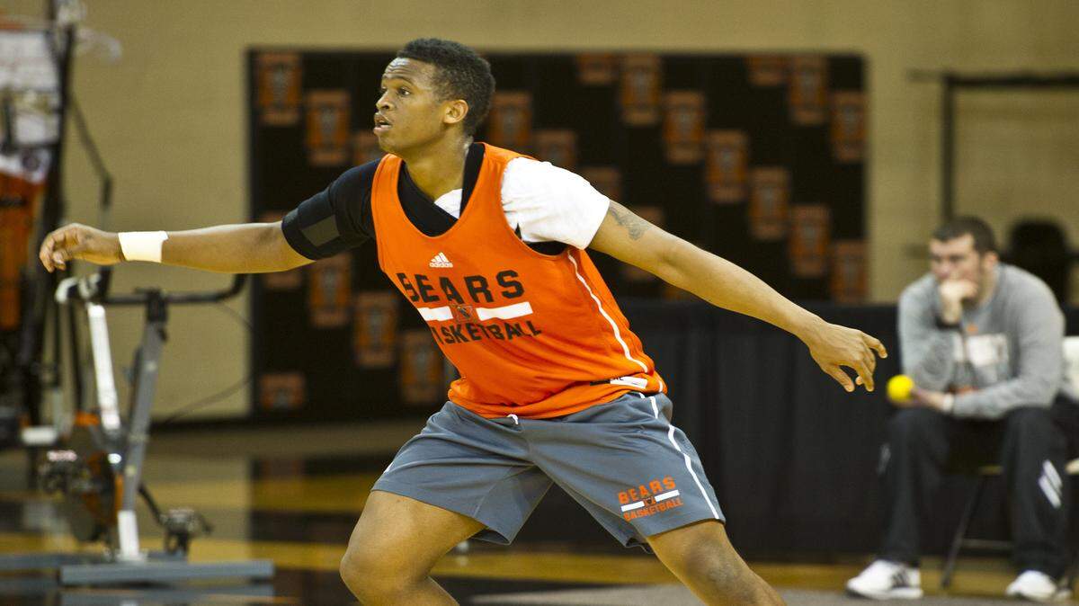 Mercer basketball player Stephon Jelks at practice earlier this season.