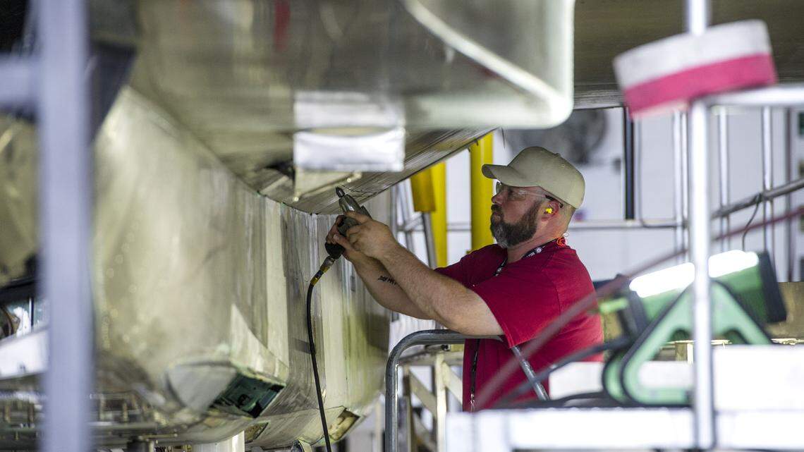 Robins leader says aircraft production on right path 