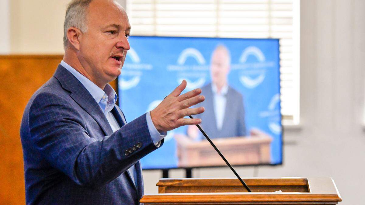 Macon-Bibb County Mayor Lester Miller speaks at an event in 2022. Miller delivered the State of the Community at the Macon City Auditorium on Tuesday.