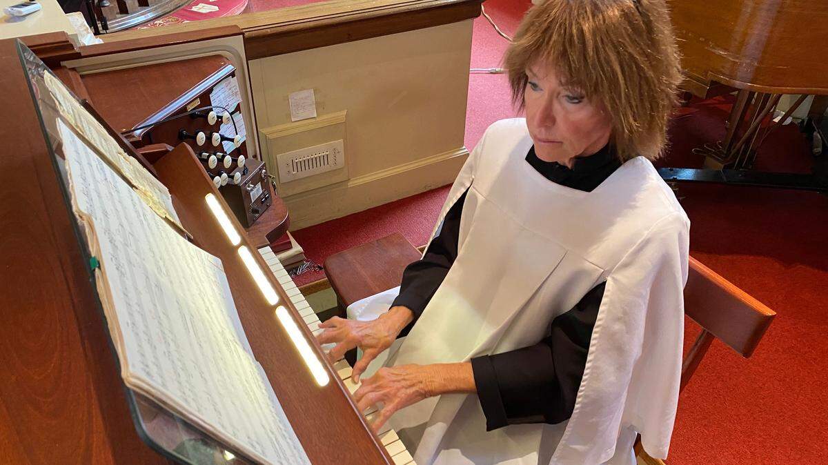 Gail Leven Pollock is retiring from playing organ at Riverside United Methodist Church after more than 50 years.