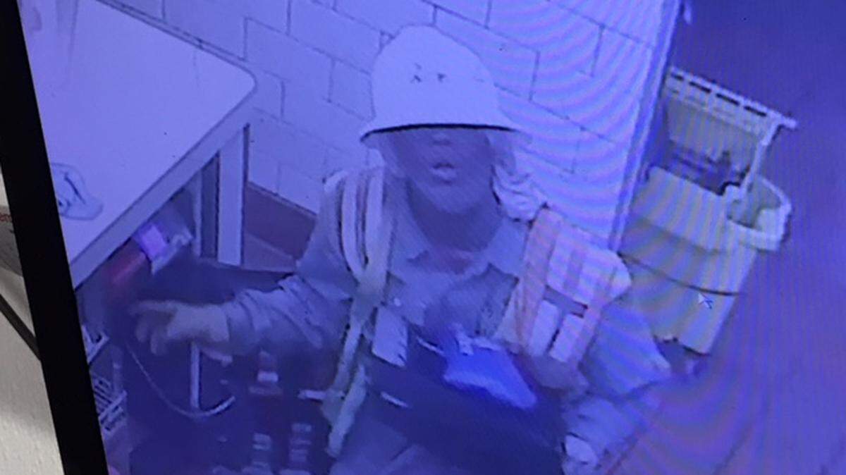 The Bibb County Sheriff’s Office is asking for the public’s help in identifying this man, who robbed the Arby’s on Gray Highway on Saturday night.