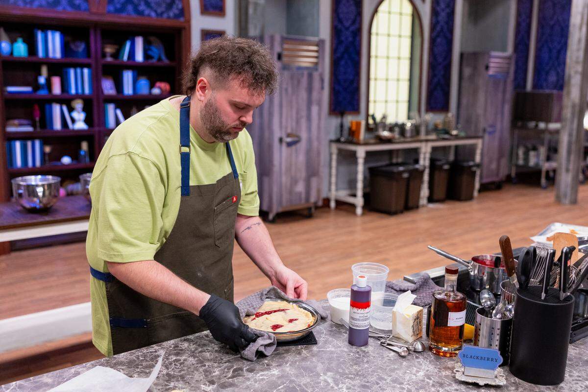 Contestant Cory Jones, Middle Georgia’s cookie master and owner of Sweet Evelyn’s in downtown Perry, bakes a spooky confection in the “Halloween Baking Championship,” Season 11.