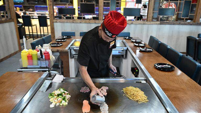 Hibachi, sushi & onion volcanoes. See inside new Japanese steakhouse in Perry