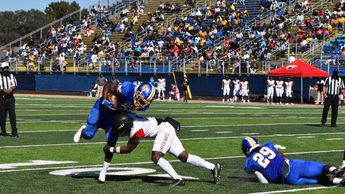 Fort Valley tops Clark Atlanta in its homecoming game by a score of 40-7 on Saturday
