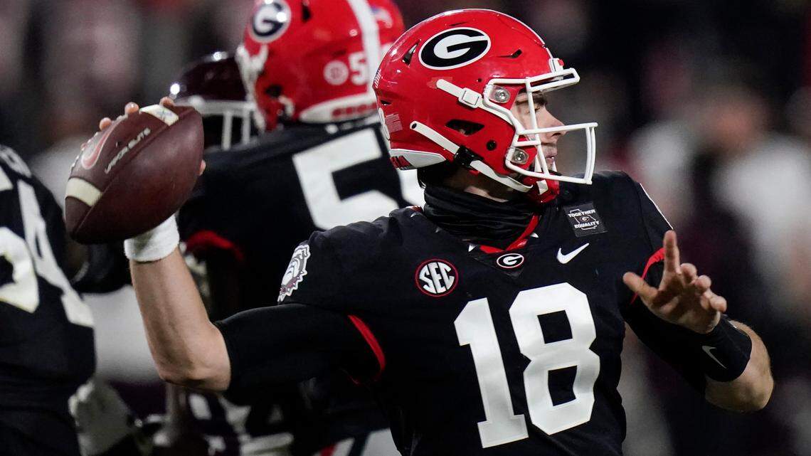 JT Daniels had the best performance for a UGA QB since 2013. Why wait to start him?
