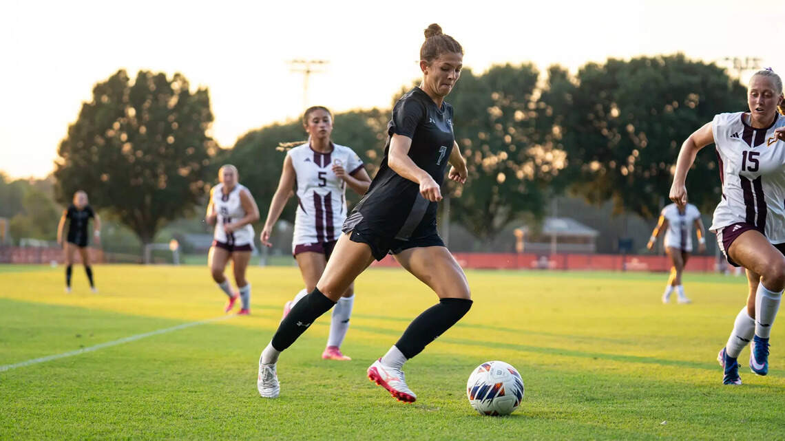 Mercer women's soccer wins shutout; HS volleyball intensifies