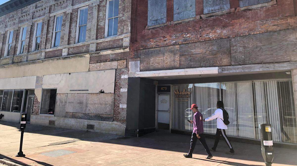These two storefronts at 473 and 485 Third St. will be refurbished and the renovated building will house a 10,000 square-foot-loft.