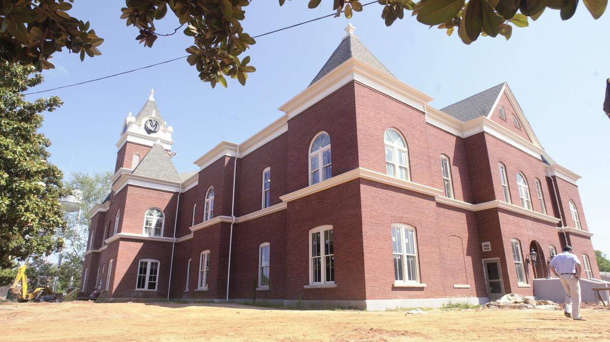 Renovations to the Twiggs County Courthouse in Jeffersonville were being finished in 2002. The building was constructed between 1902-1904.