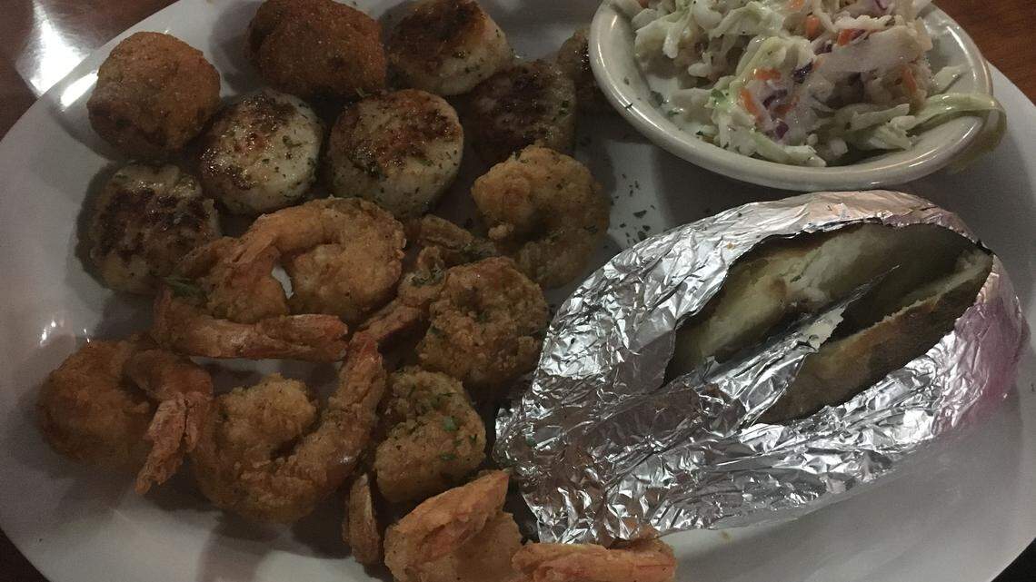 Unique ingredient makes low country boil a big hit at WR seafood restaurant