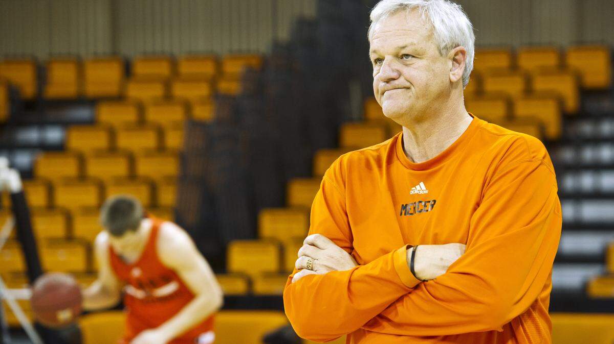 Mercer basketball head coach Bob Hoffman's Bears are headed to the postseason for the fifth straight season.