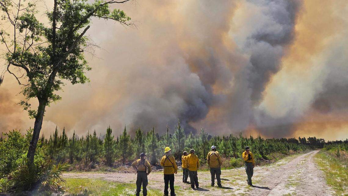 Wildfires that began over the weekend in South Georgia spread rapidly this week, sending smoke into Macon and other parts of the state by Wednesday.