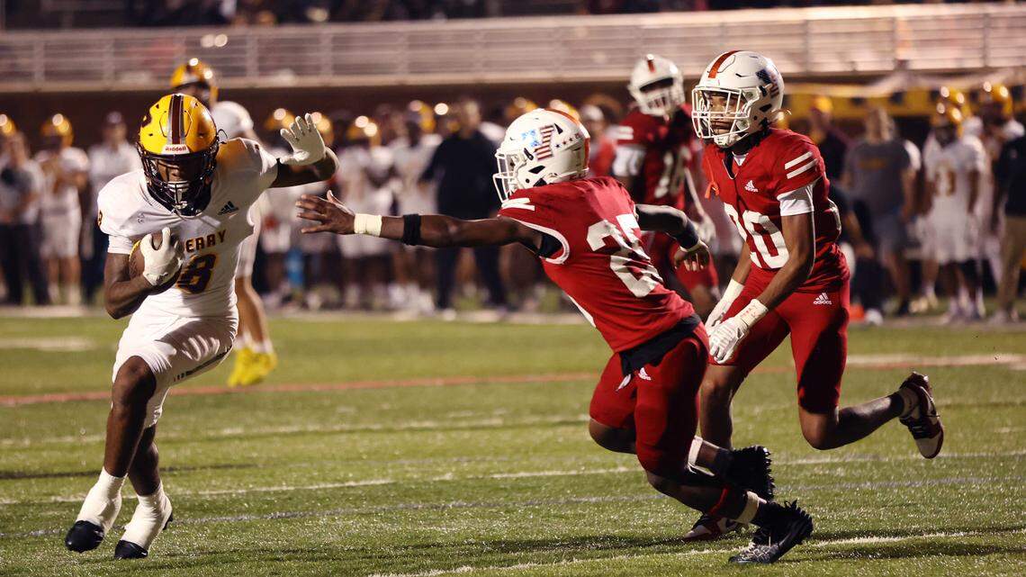 The Telegraph is looking for Middle Georgia’s best football player last week. Nominate now