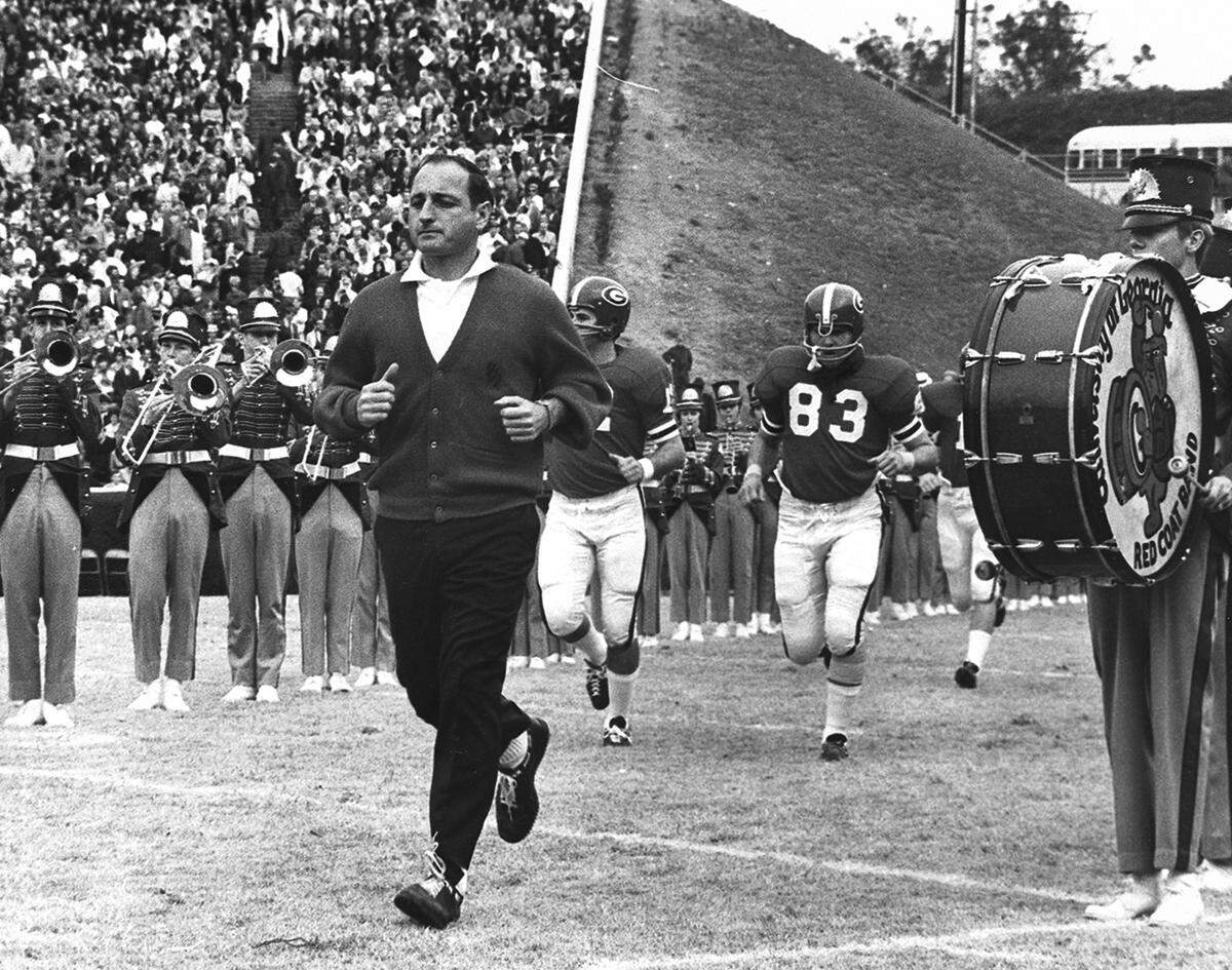 University of Georgia Bulldogs legend Vince Dooley will be honored Saturday as UGA dedicates the field inside Sanford Stadium to his legacy. Dooley will be surrounded by family and past players.
