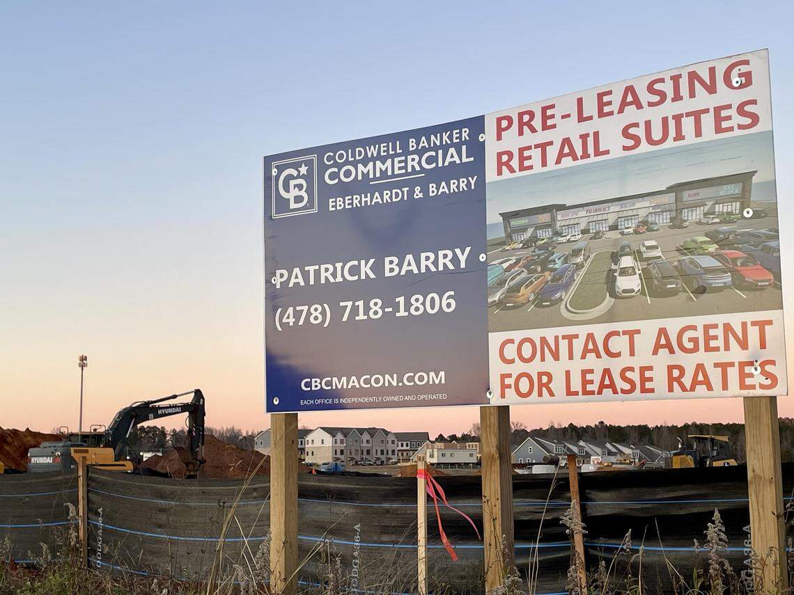 A new shopping center coming to the booming Perry Parkway is already pre-leasing retail suits.