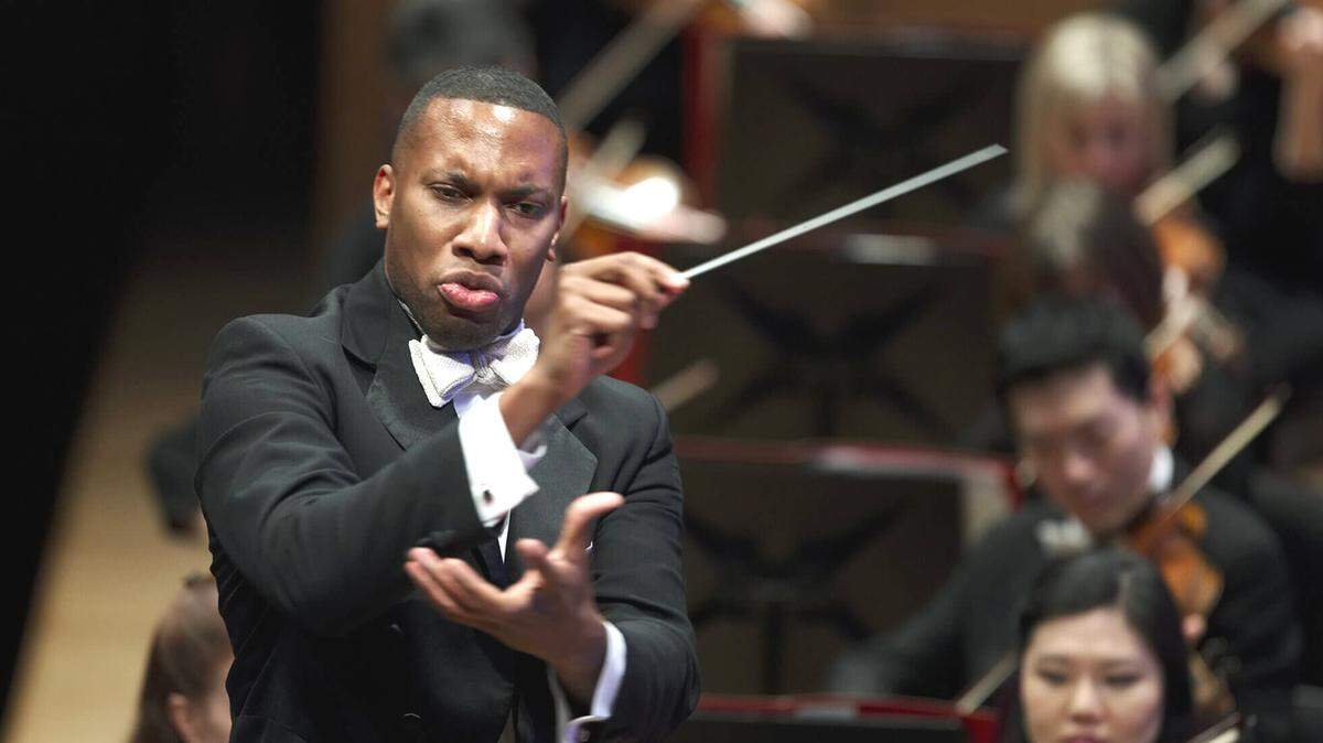 Macon native and internationally renowned conductor Roderick Cox will appear Monday with the Macon-Mercer Symphony Orchestra as it opens its second season at the Grand Opera House.
