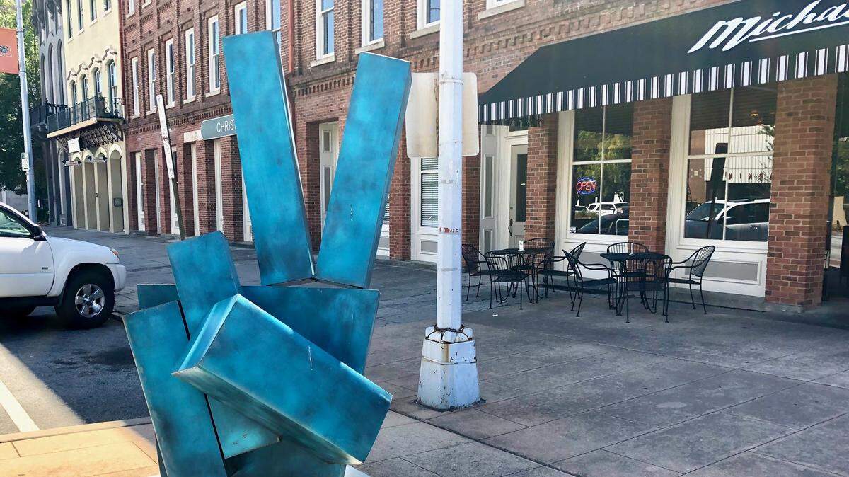 Will this popular downtown sculpture be part of The 567 Center’s 2022 Great Art Hunt? Find out Saturday while looking for 25 sculptures and murals with chances to win mini-prizes and a week-long vacation.