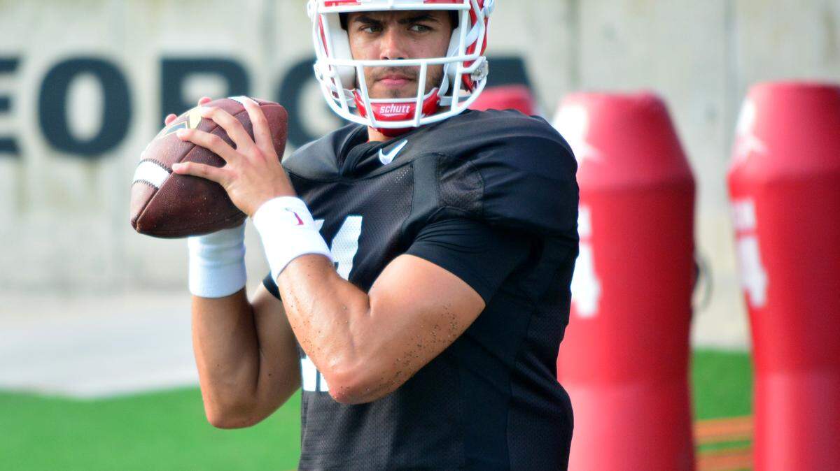 Georgia quarterback Greyson Lambert will make his debut for the Bulldogs on Saturday against Louisiana-Monroe.