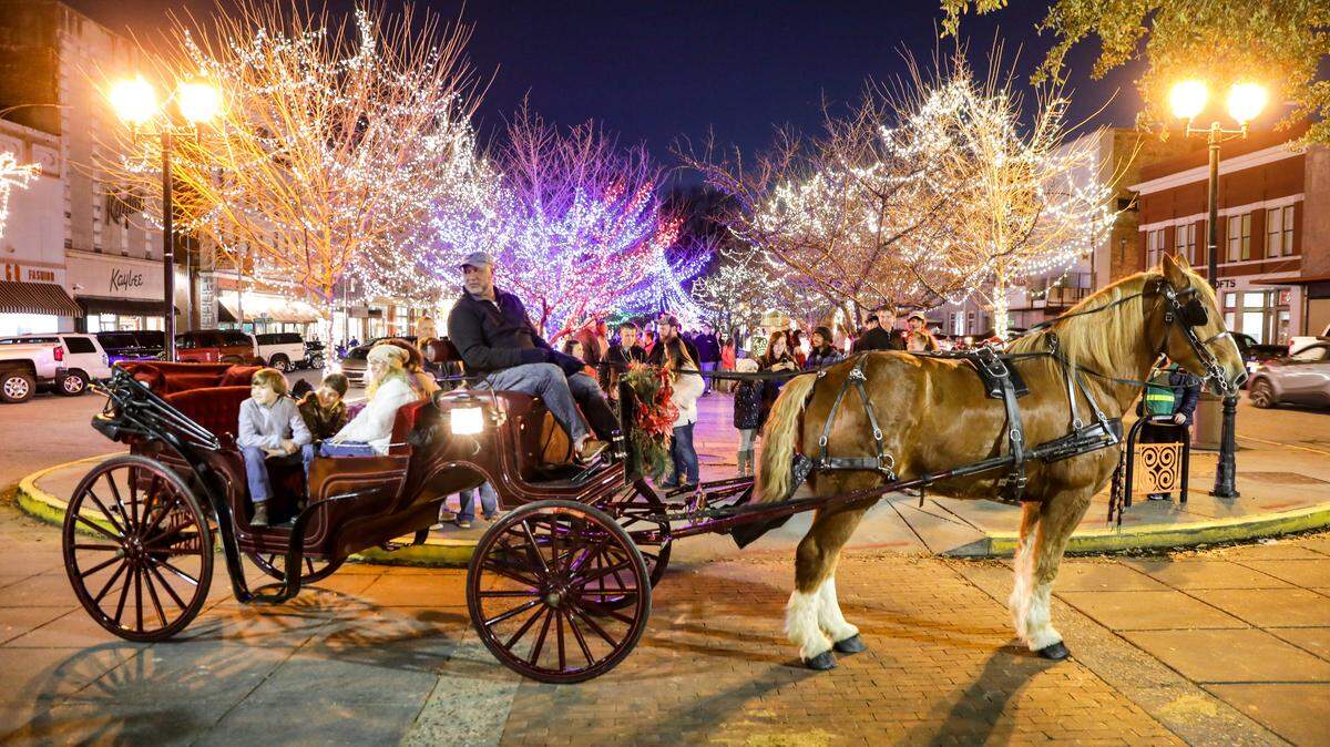 Carriage rides leave from the turnaround at Third Street and Cherry Street from 6 p.m. to 10 p.m. on weekends for a unique experience of downtown Macon’s Main Street Christmas Light Extravaganza.