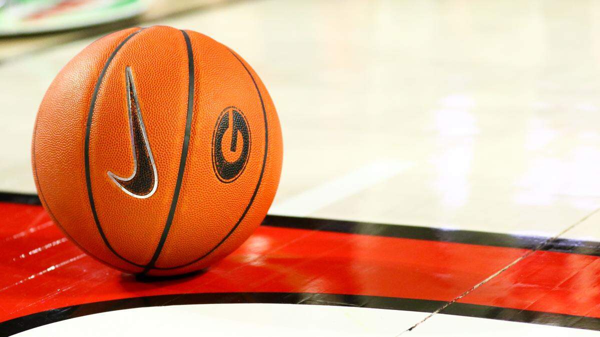 During a game against North Carolina Central at Stegeman Coliseum in Athens, Ga., on Wednesday, Dec. 4, 2019.