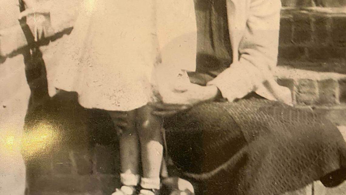 Random note in peach basket led to friendship across miles