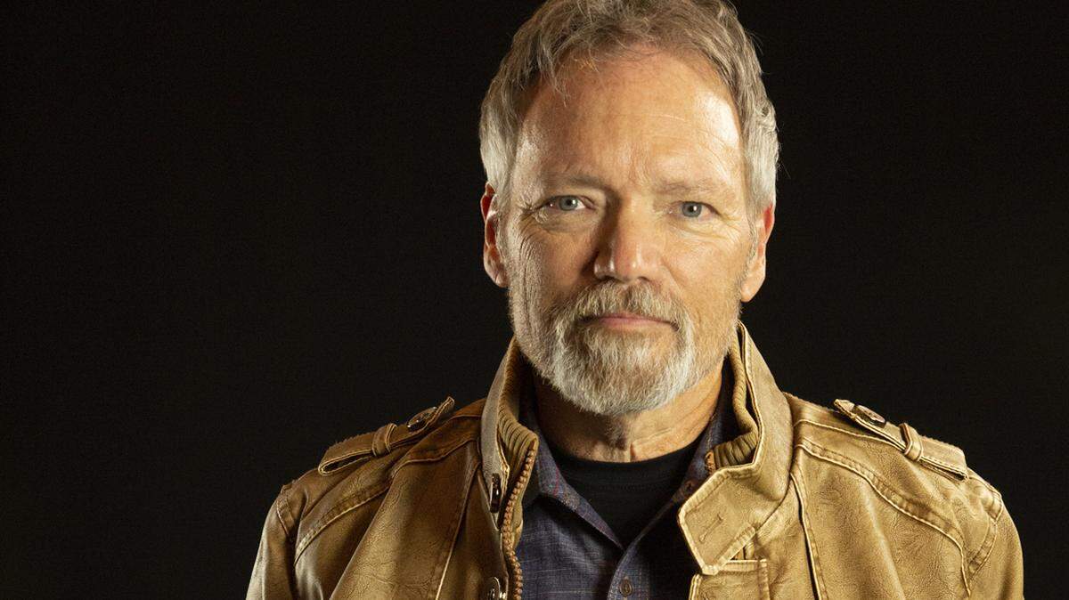 Grammy-winning country artist John Berry is at the Grand Opera House Saturday for his 25th Macon Christmas concert.