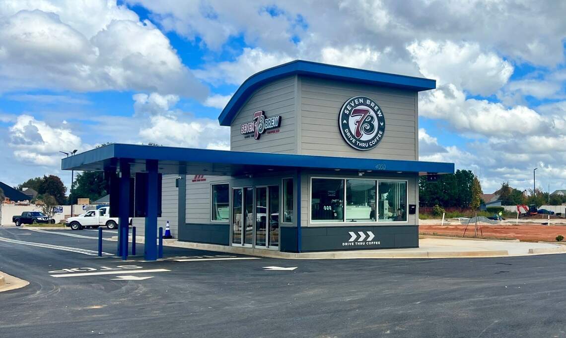 7 Brew coffee grand opening in Warner Robins, GA on April 2