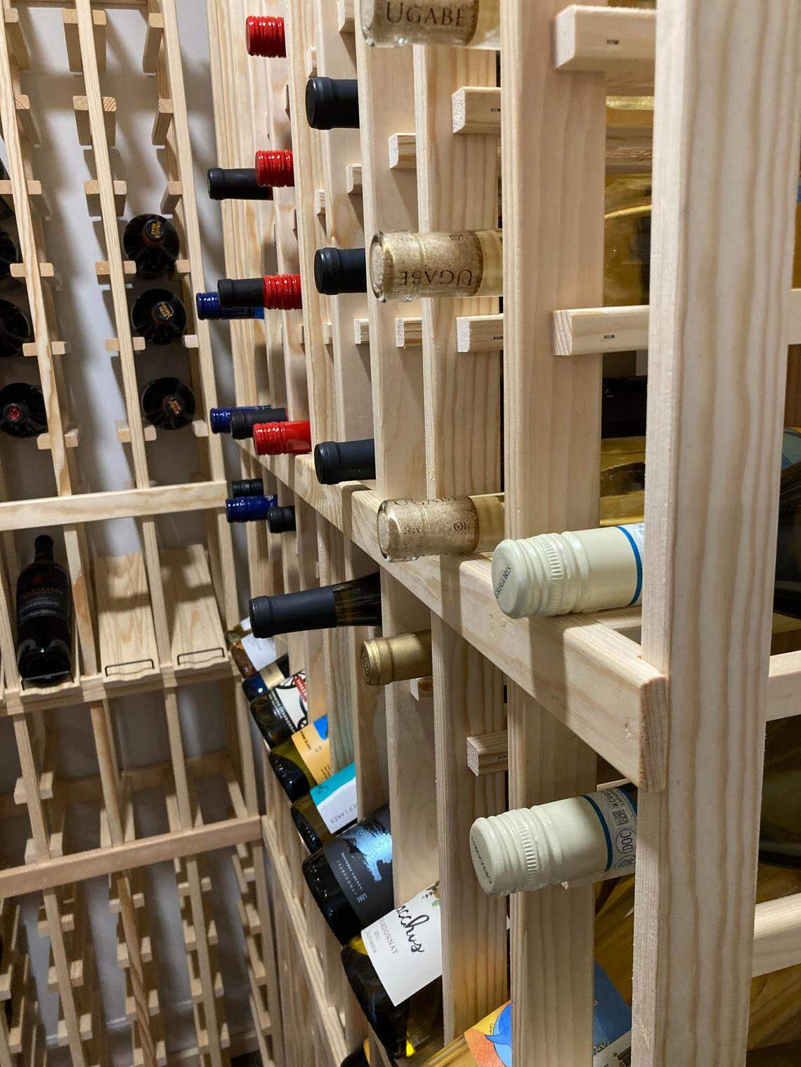 La’Vino Wine Bar in Warner Robins has a small wine cellar. Wines may be purchased by the glass or bottle on site and recorked to take home, or people may drop in and pick up a bottle of wine to go.