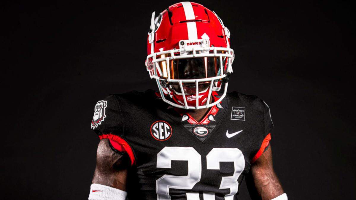 A look at Georgia’s black jersey look.