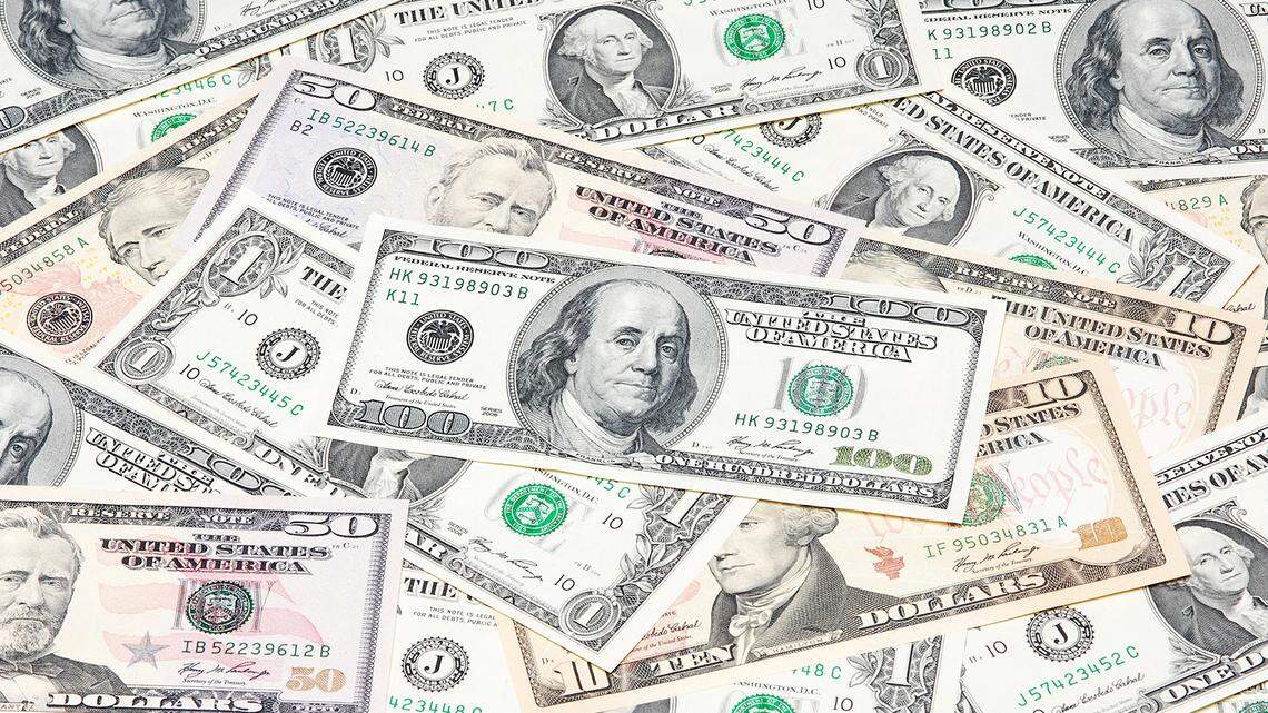 A Warner Robins lottery winner won $2.5 million in Georgia Lottery scratch ticke purchased at Lolo gas station. Proceeds benefit education programs. 