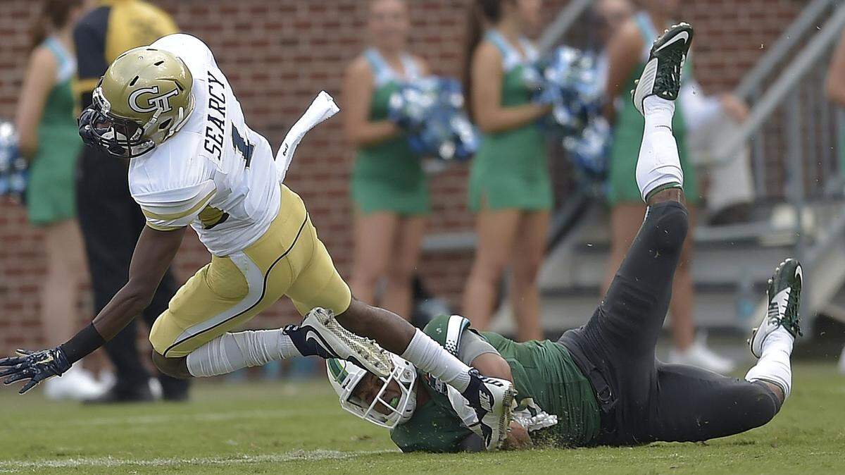 Georgia Tech running back Qua Searcy (1) runs against Tulane during the first half of an NCAA college football game, Saturday, Sept. 12, 2015, in Atlanta.
