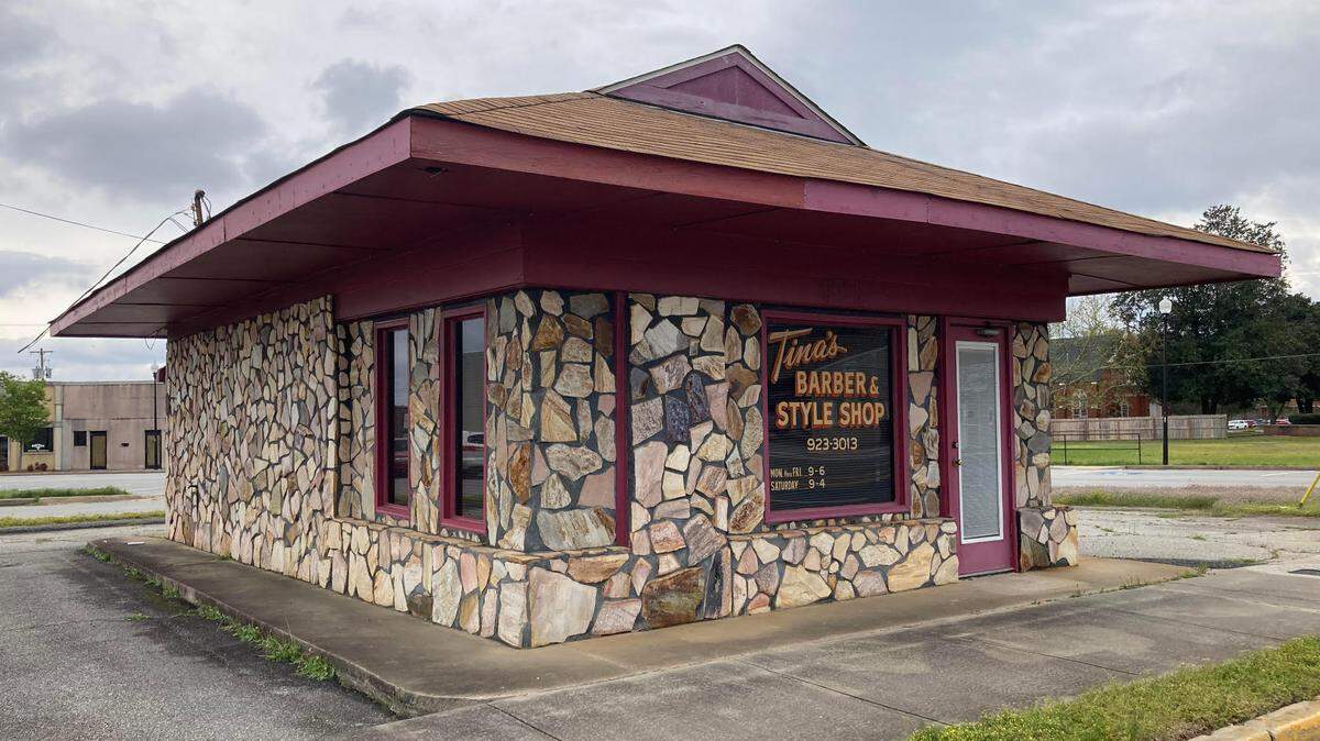 The former Tina’s Barber & Style Shop at 107 South Davis Drive is set for demolition.