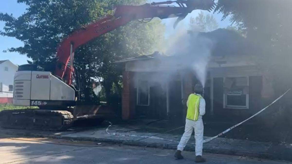 Macon-Bibb County and its partners celebrated its 700th demolition of the three-year old Blight Fight initiative with a press conference on Wednesday.