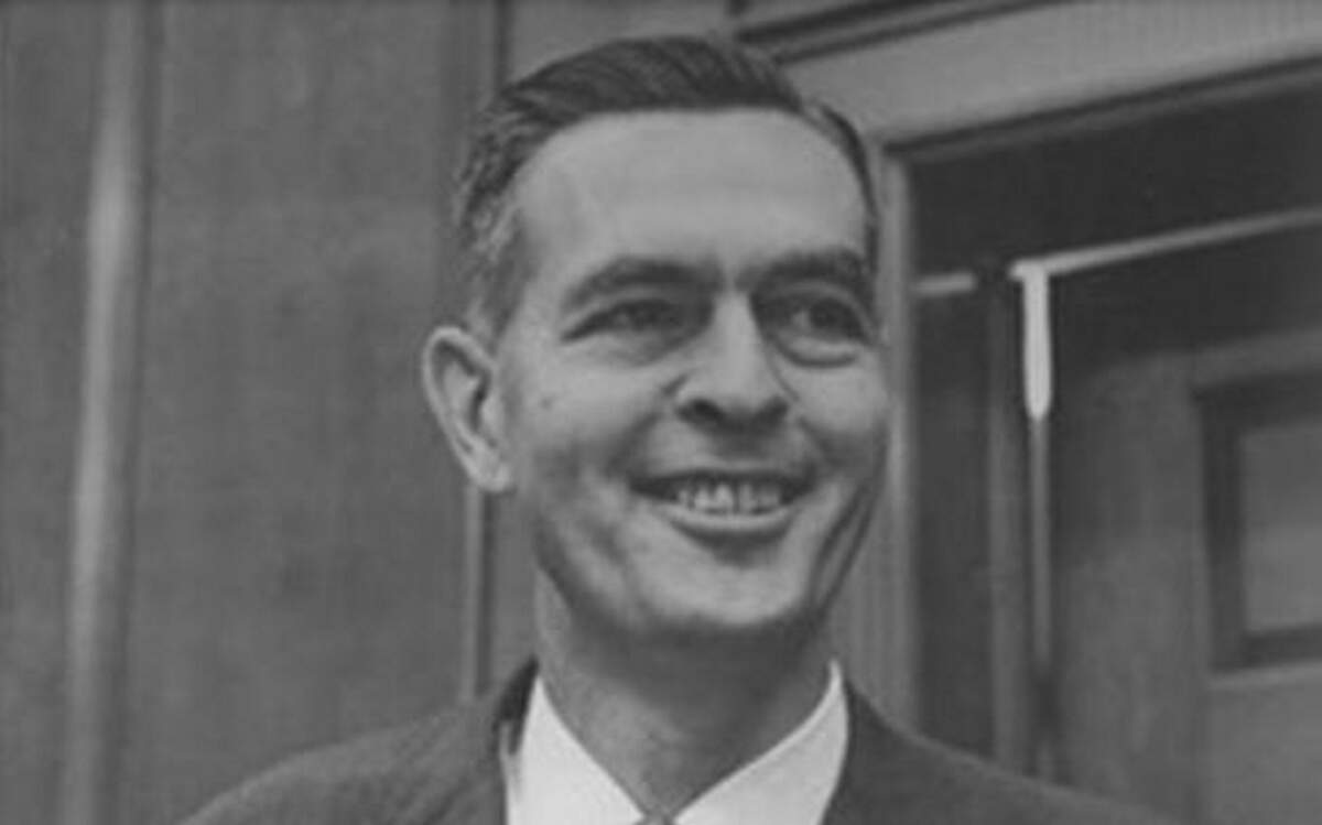Robert E. "Buzz" Lee, from the 1967 Georgia College yearbook.