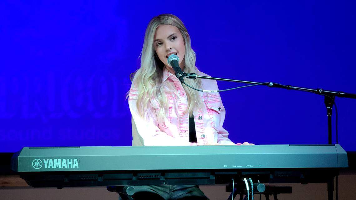 Last day to vote in 478 Sings United competition