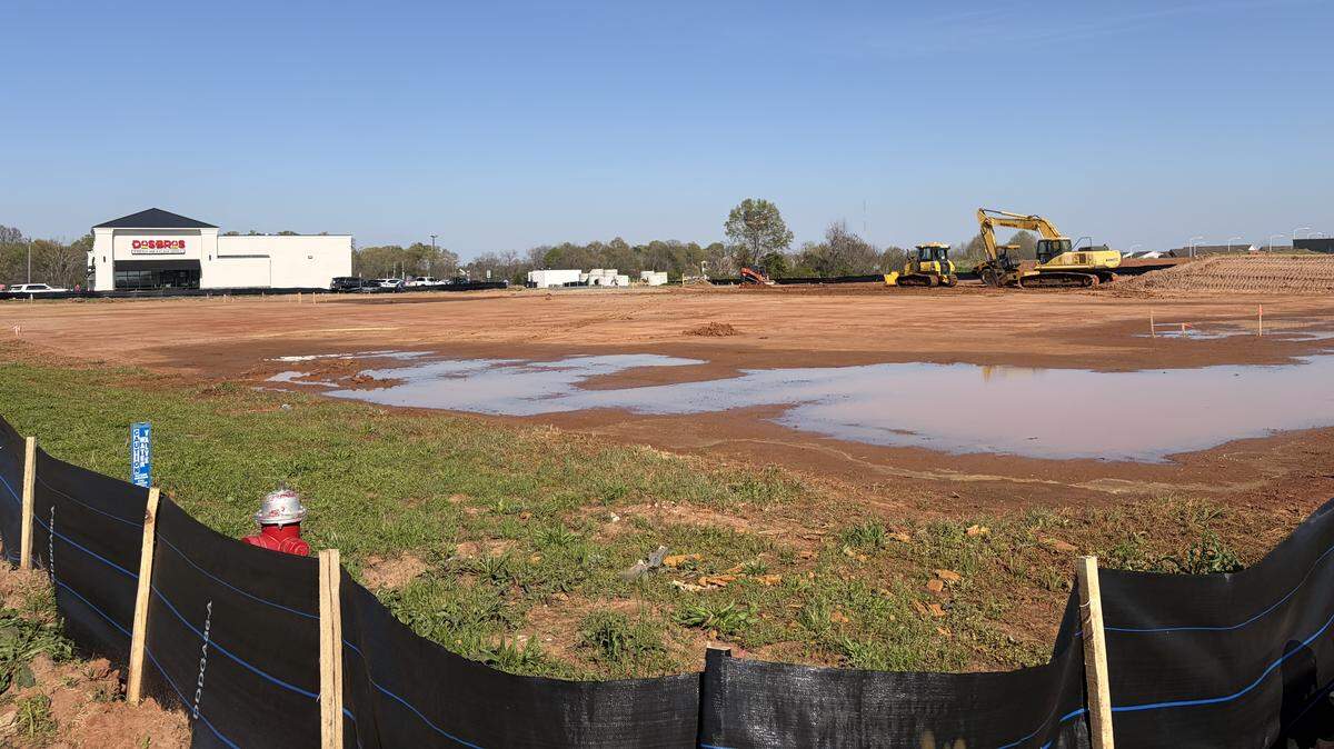 A possible restaurant and a new shopping center are planned for this site at 1030 Ga. 96 in Warner Robins. Site work is now underway.