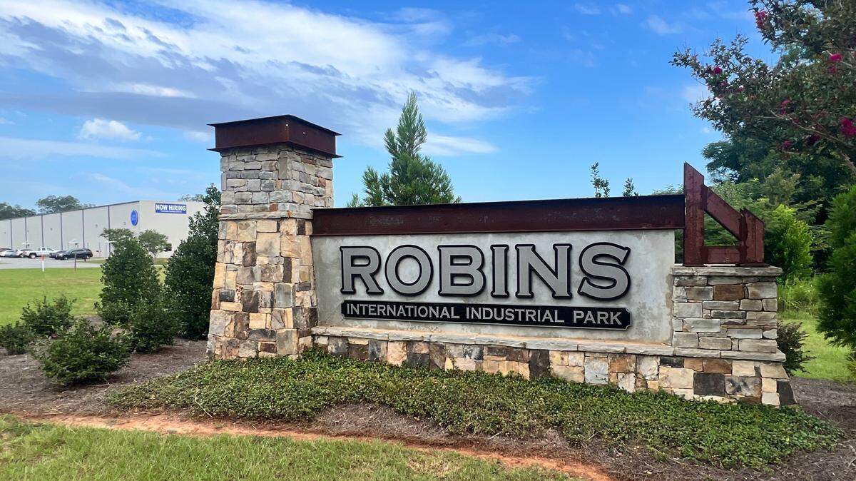 Pratt Industries, Inc., will build a new facility in Robins Industrial Park in the portion of Warner Robins located in Peach County.
