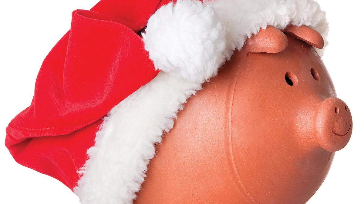 These tips will help holiday parties stay merry, bright and on budget.
