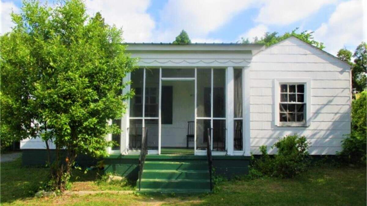 A rental house at 917 N. Ponce de Leon Circle, between Interstate 75 and Houston Avenue in Macon, where two people were found dead the morning of April 26, 2022, apparent victims of carbon monoxide poisoning, said Coroner Leon Jones.